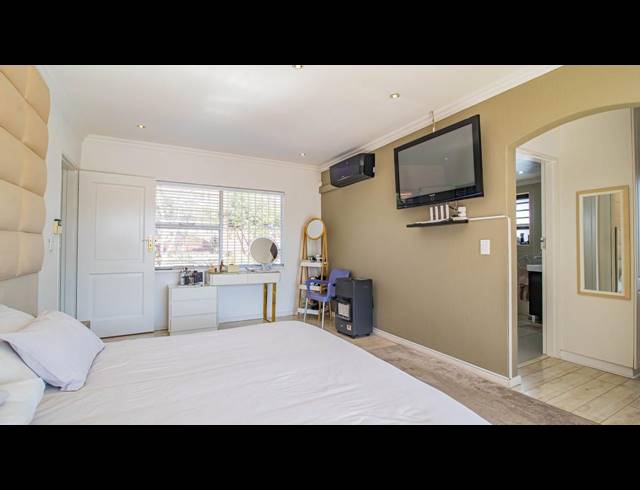 4 BEDROOM FREESTANDING FOR SALE IN BASSONIA